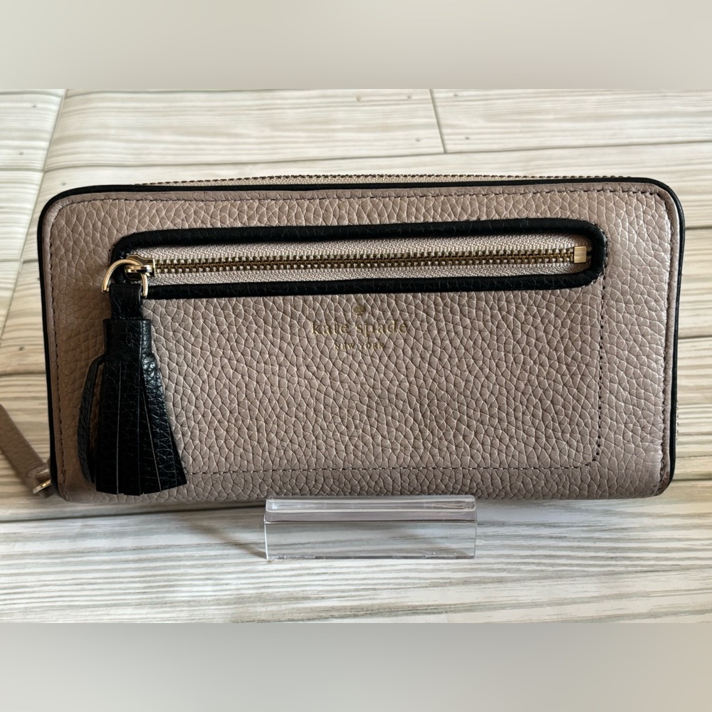 Kate Spade Black and Tan Women's Wallet